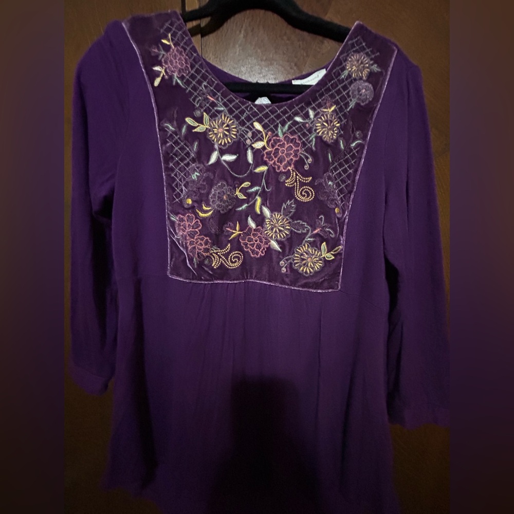 Embroidered Purple velvet accent Women's 3/4 sleeve top blouse size S